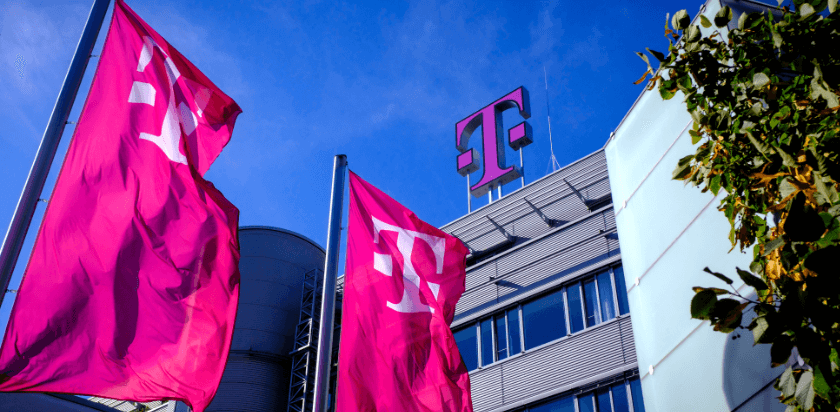 Telekom Zentrale mit Magenta-Logo